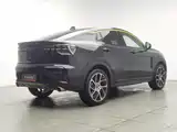 Фото 2 - Lynk & Co 05