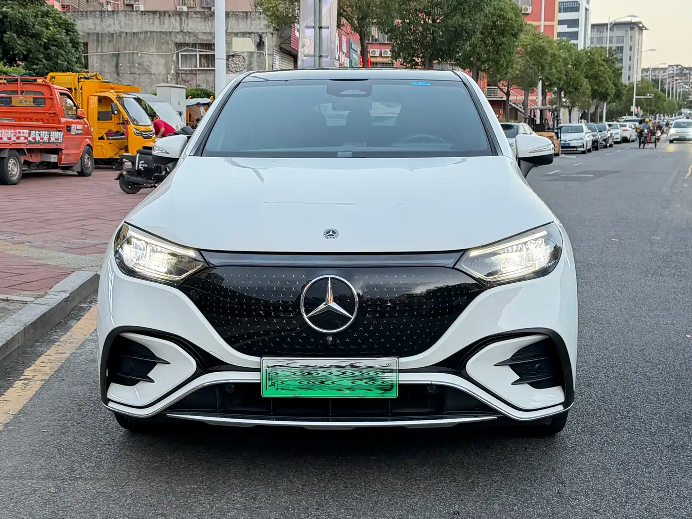 Mercedes-Benz EQE SUV 2024 350 4MATIC Pioneer Edition фото 2
