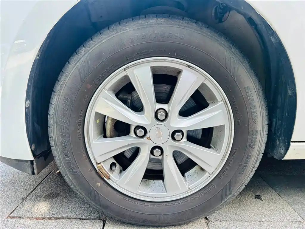 Chevrolet Sail 2015 Sail 3 1.3L Manual Ideal Edition фото 11