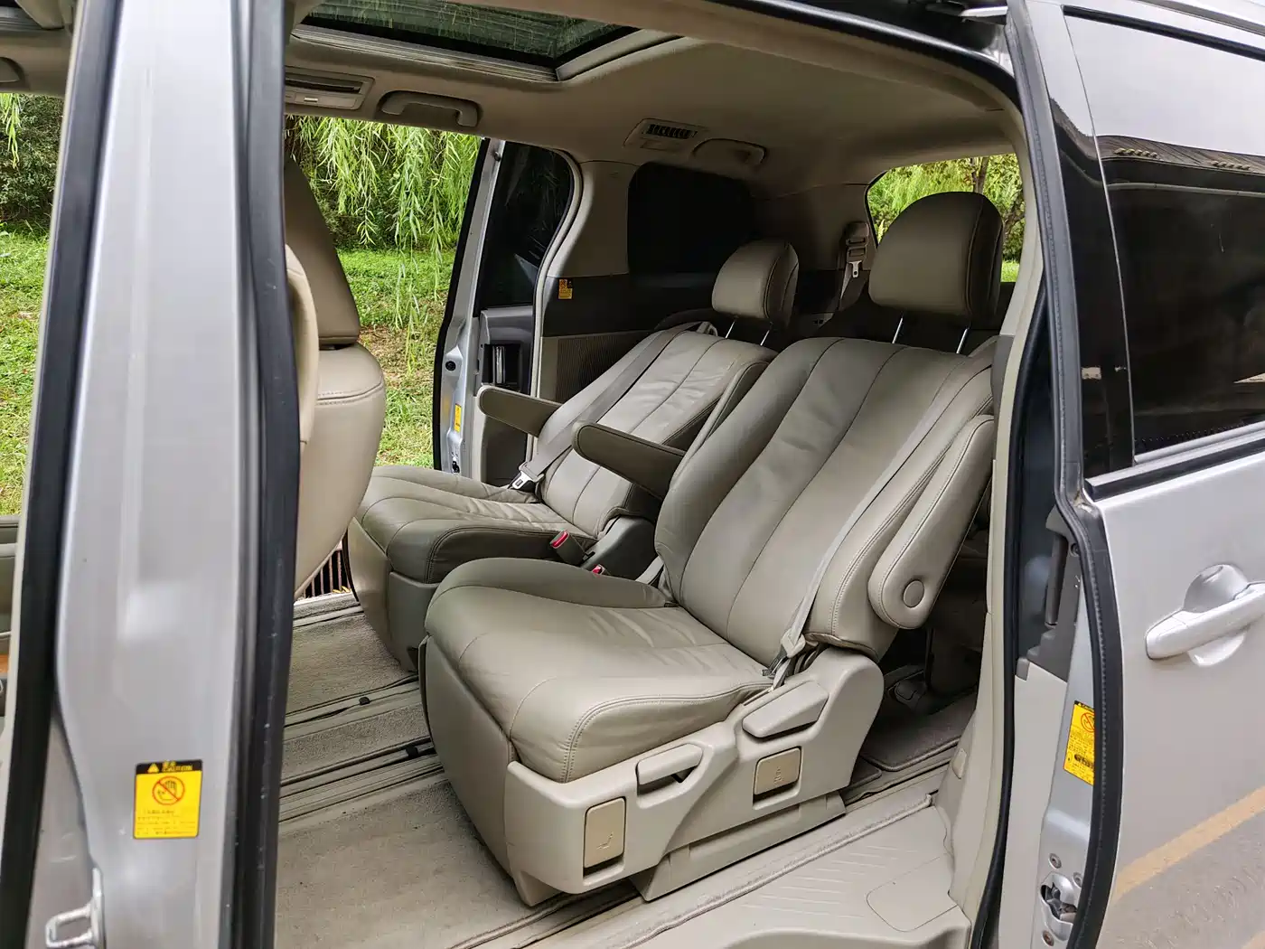 Toyota Previa 2012 3.5L 7-Seater Luxury Model фото 7