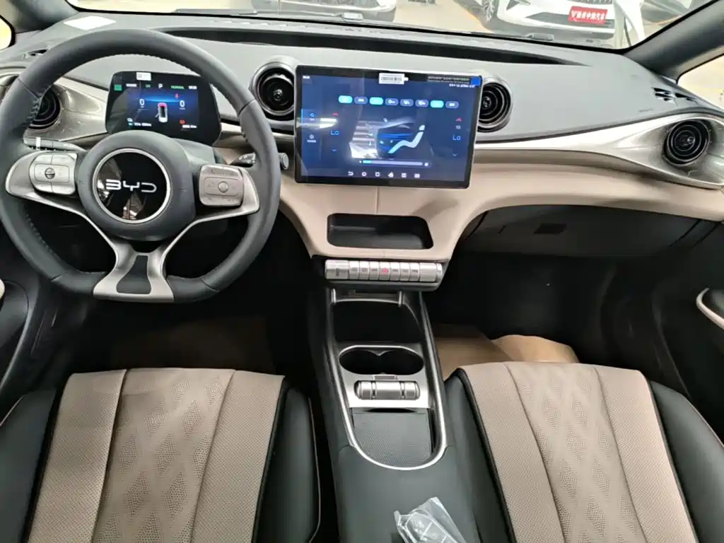 BYD Dolphin 2026 2025 420km Freedom Edition