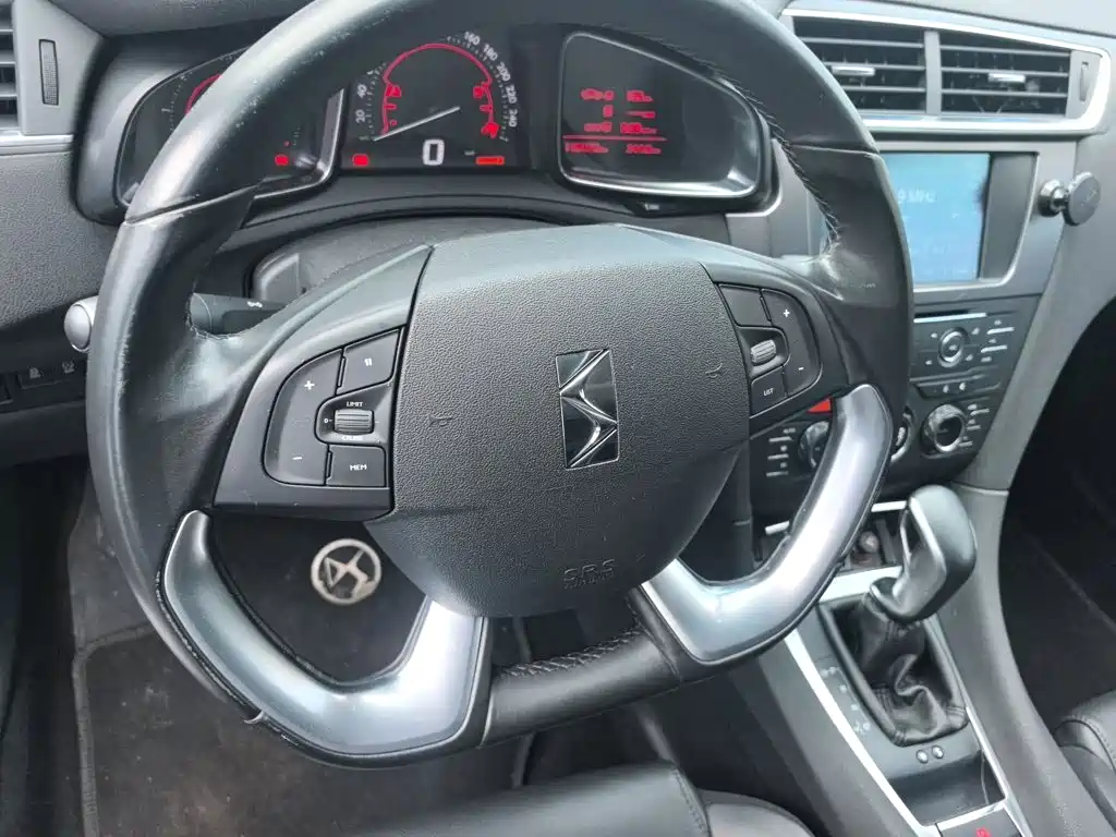 DS 5LS 2017 2016 1.6T Elegant Edition THP160