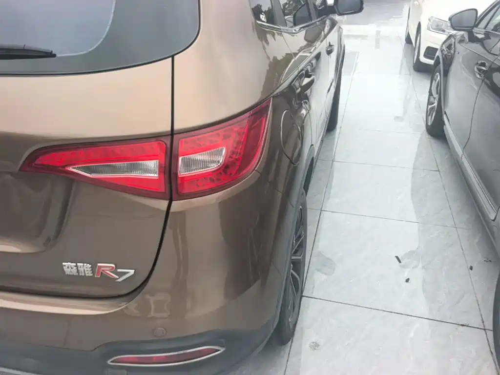 FAW Senya R7 2016 2016 1.6L Manual Premium
