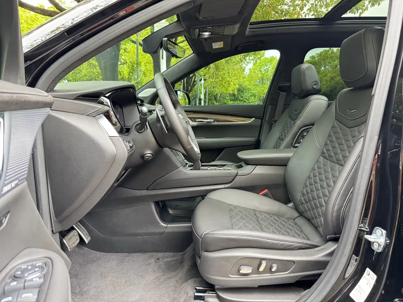 CADILLAC XT6