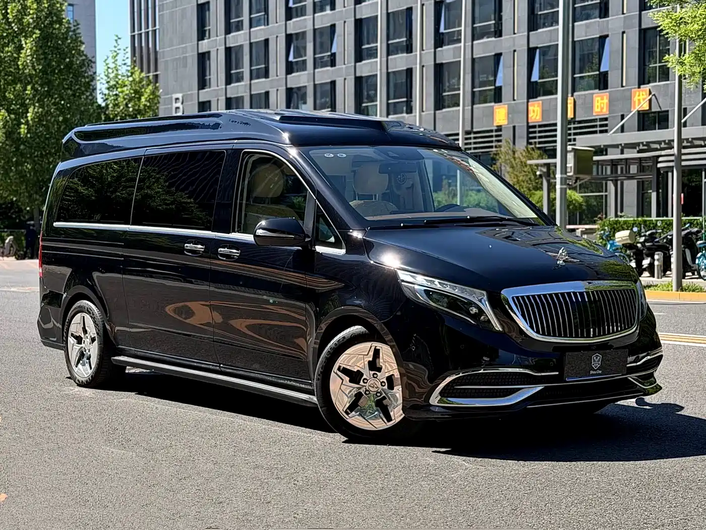 Mercedes-Benz V-Class 2021 V 260 L Long Wheelbase Luxury Edition фото 3
