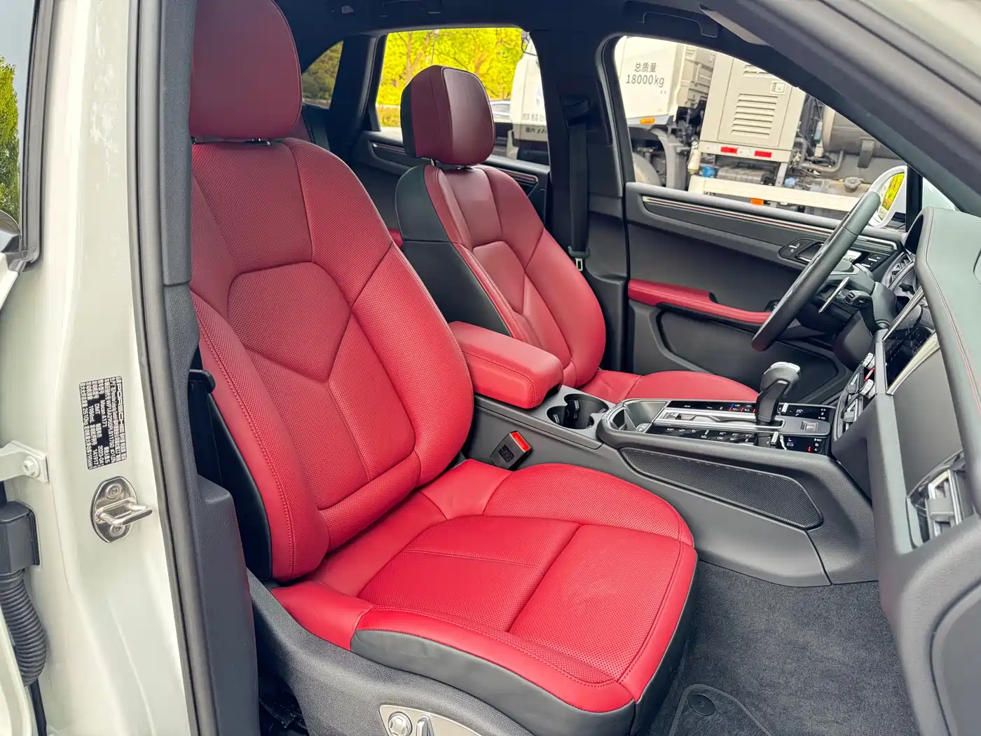Porsche Macan 2023 Macan 2.0T фото 4