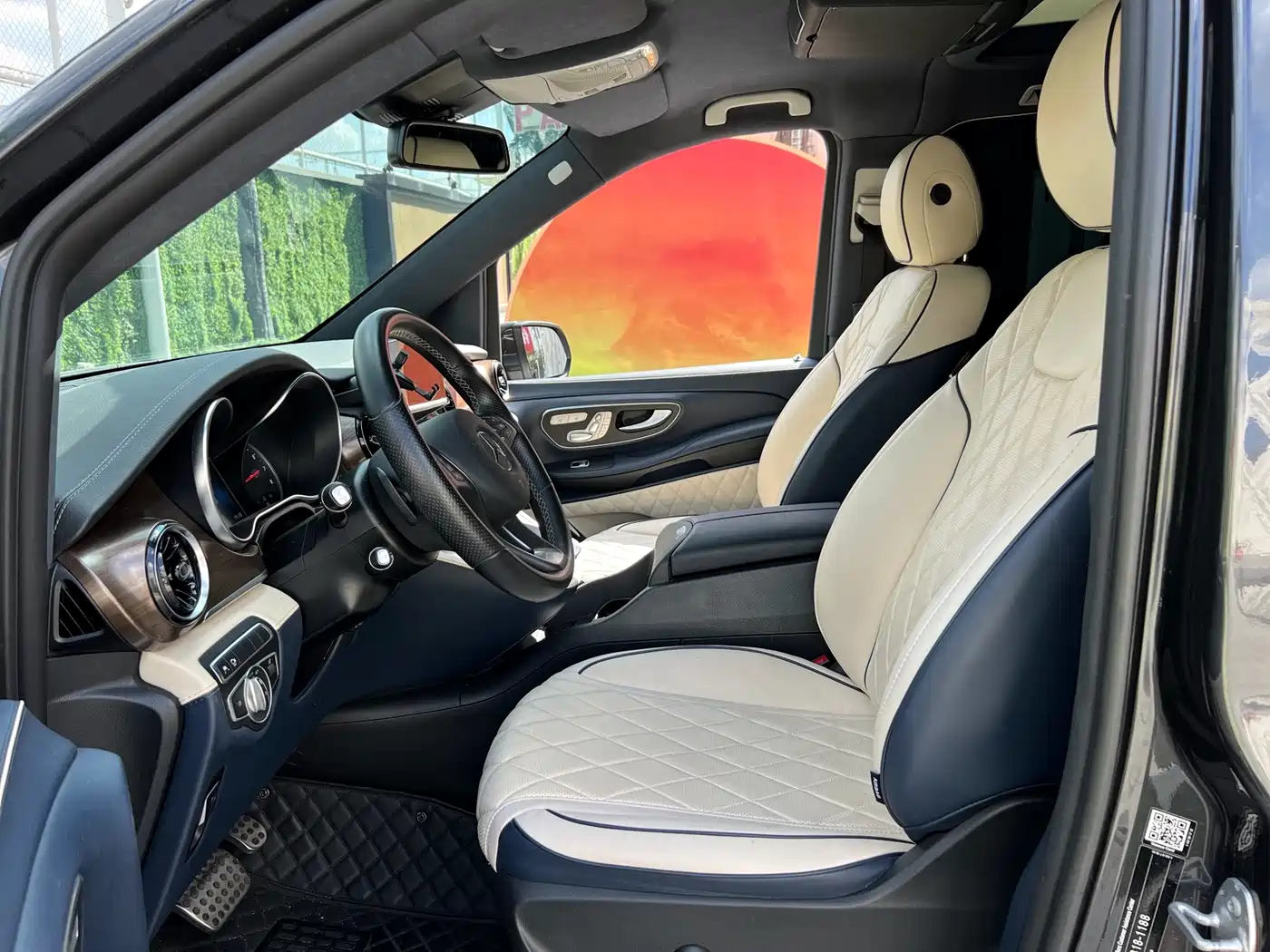 MERCEDES-BENZ V CLASS