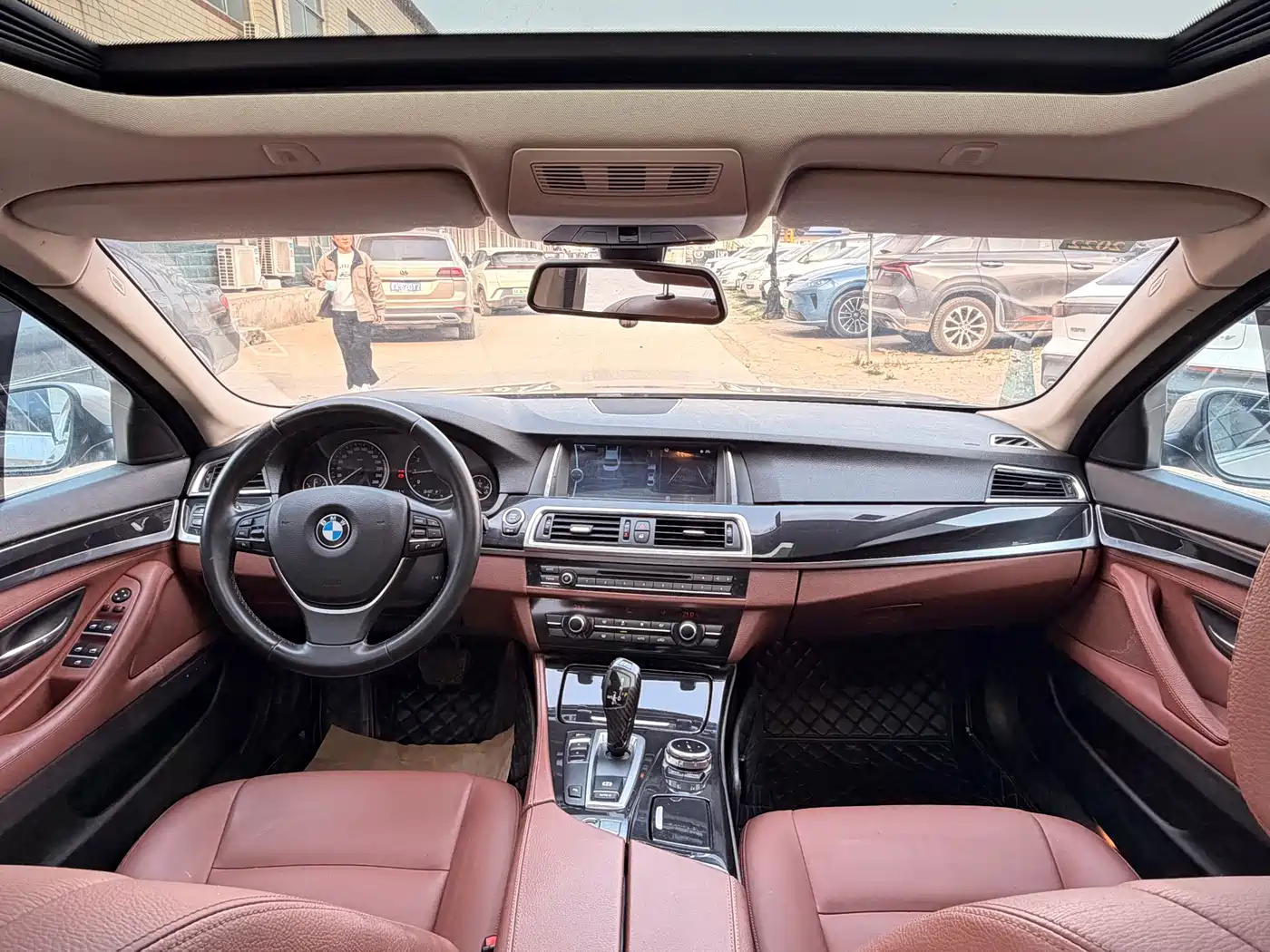 BMW 5 Series 2014 520Li Elegance фото 13