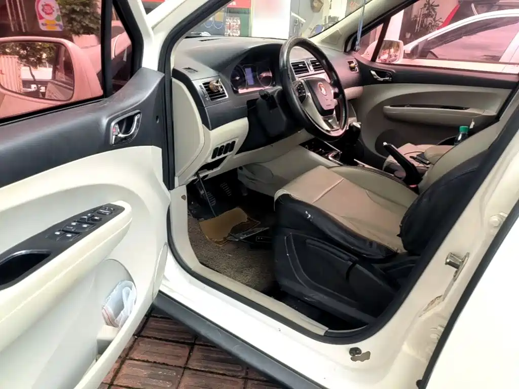 Dongfeng Fengxing Joyear X3 2016 2016 1.5L Luxury