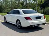 Фото 10 - Mercedes-Benz E-Class