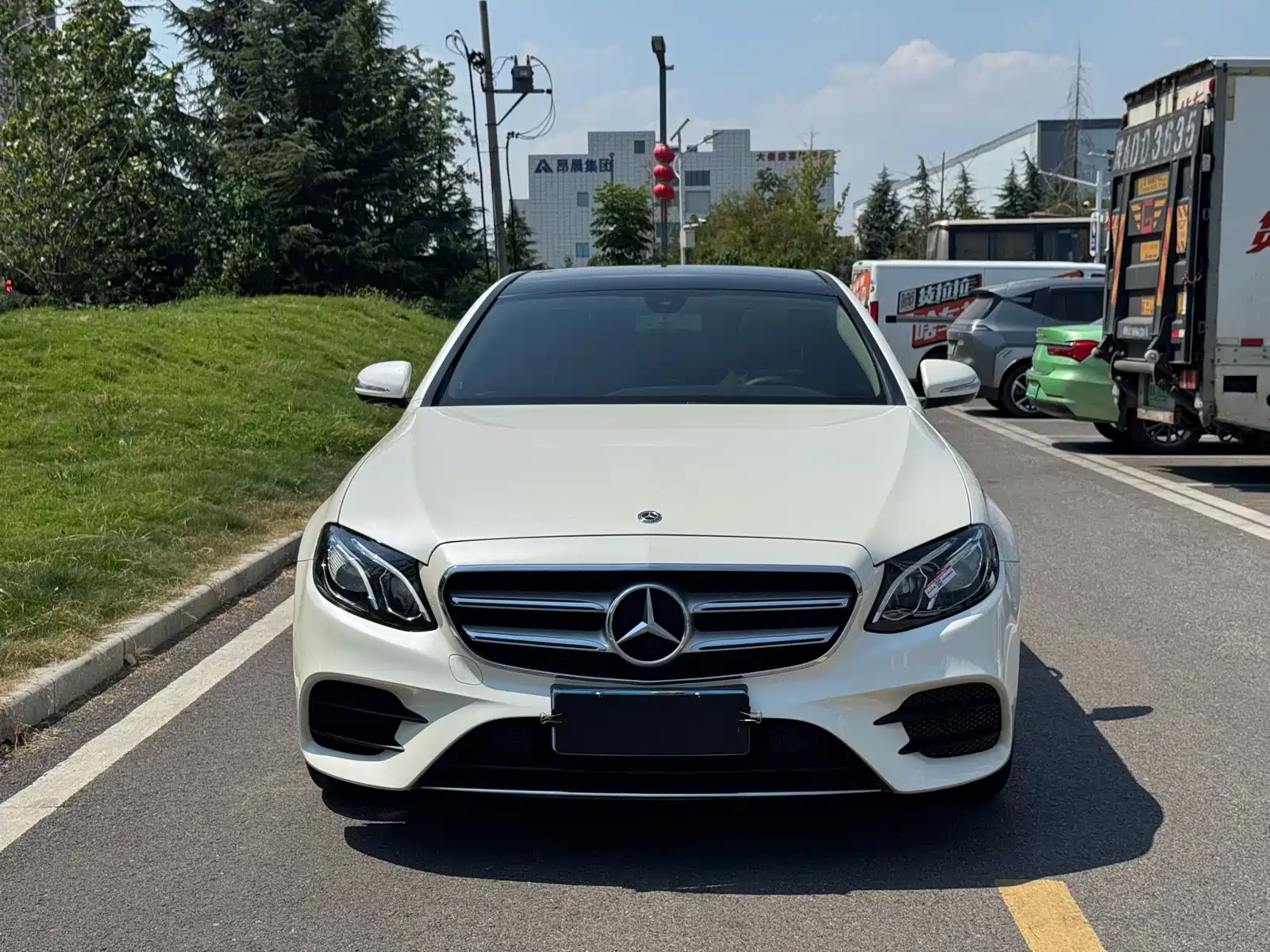 Фото 2 - Mercedes-Benz E-Class