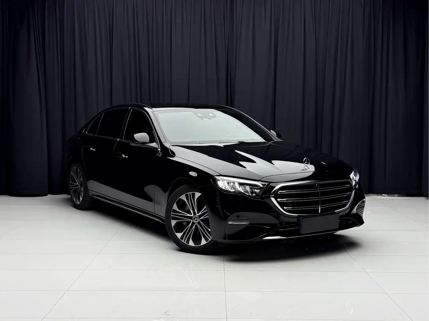 Mercedes-Benz E-Class 2025 E 300 L Luxury фото 3
