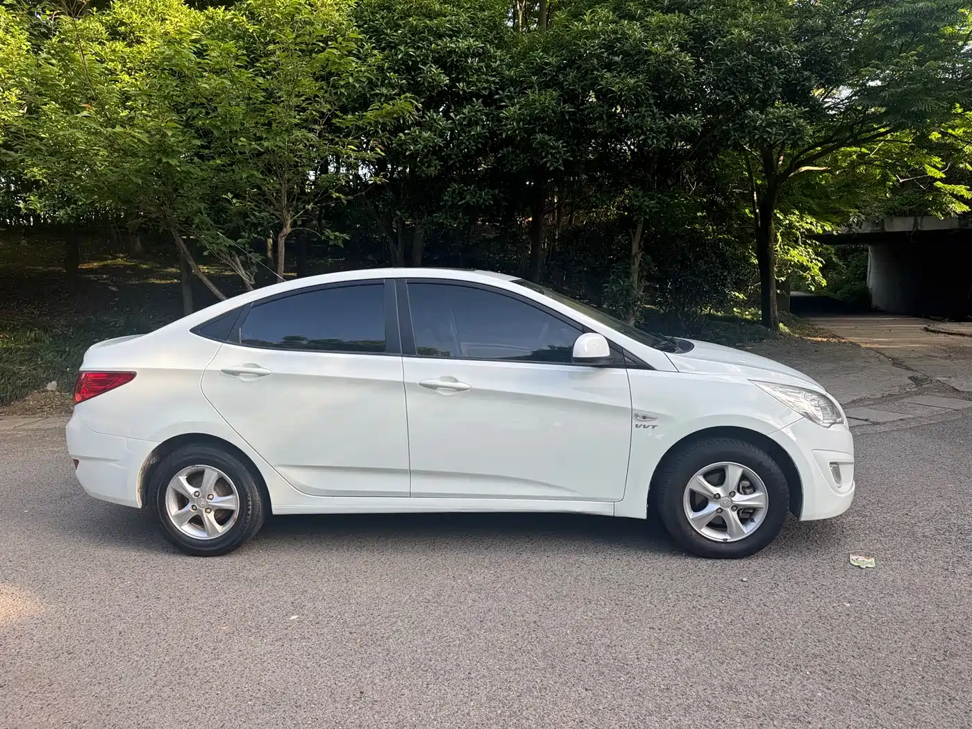 Hyundai Verna 2010 Sedan 1.4L Automatic Fashion GT фото 8