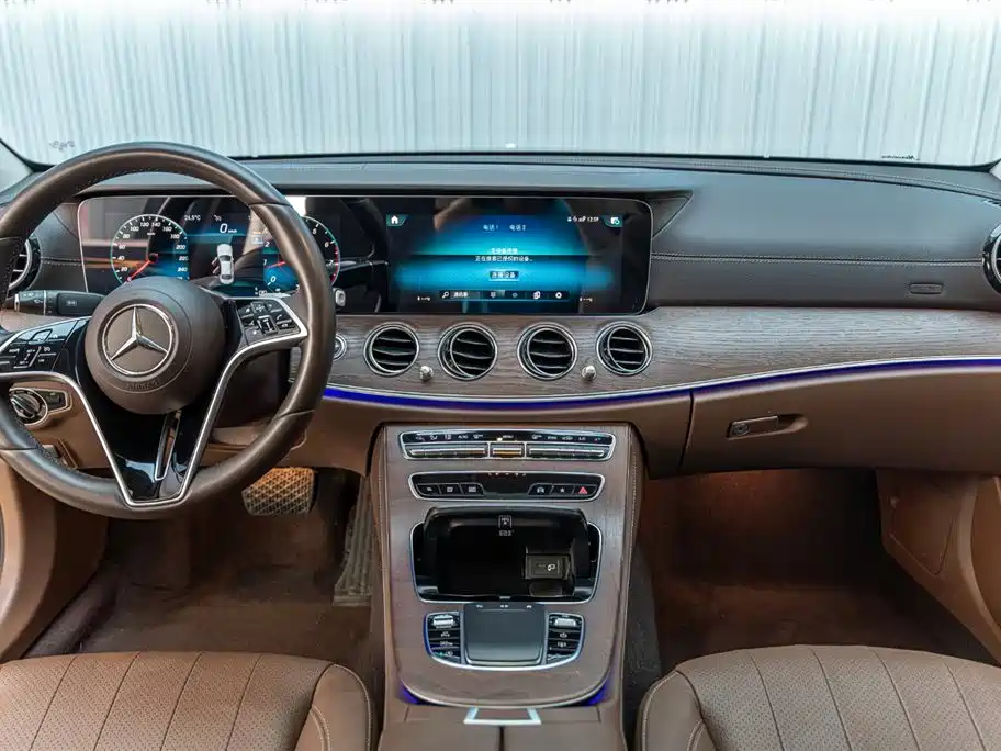  E CLASS