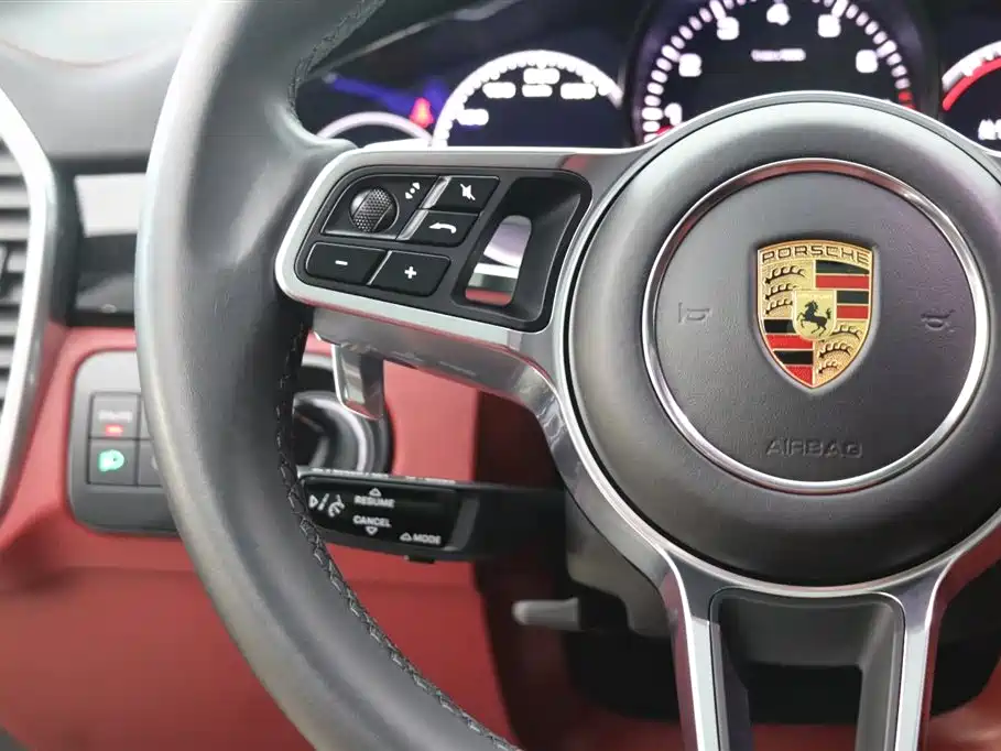 PORSCHE CAYENNE