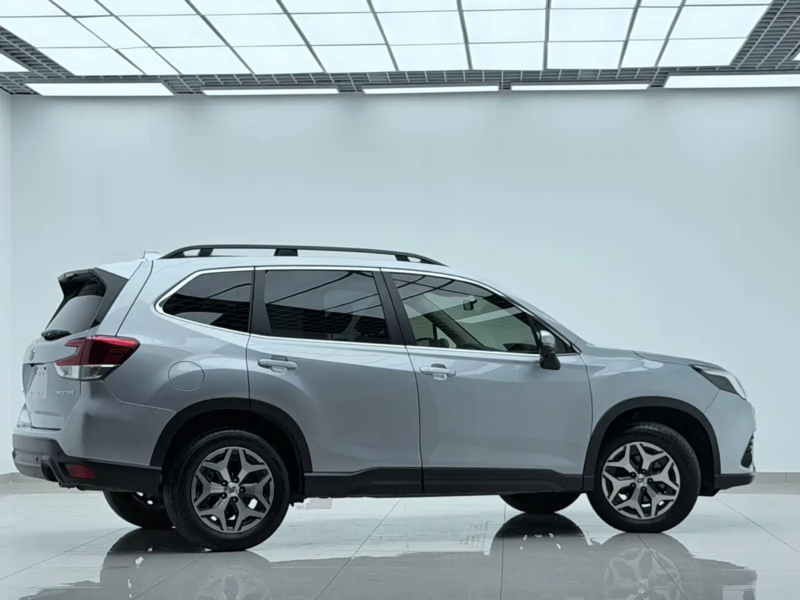 Photo 6 - Subaru Forester