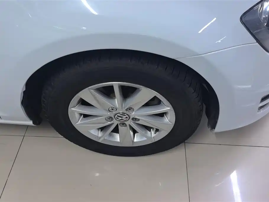 Volkswagen Golf 2016 1.6L Manual Fashion фото 6