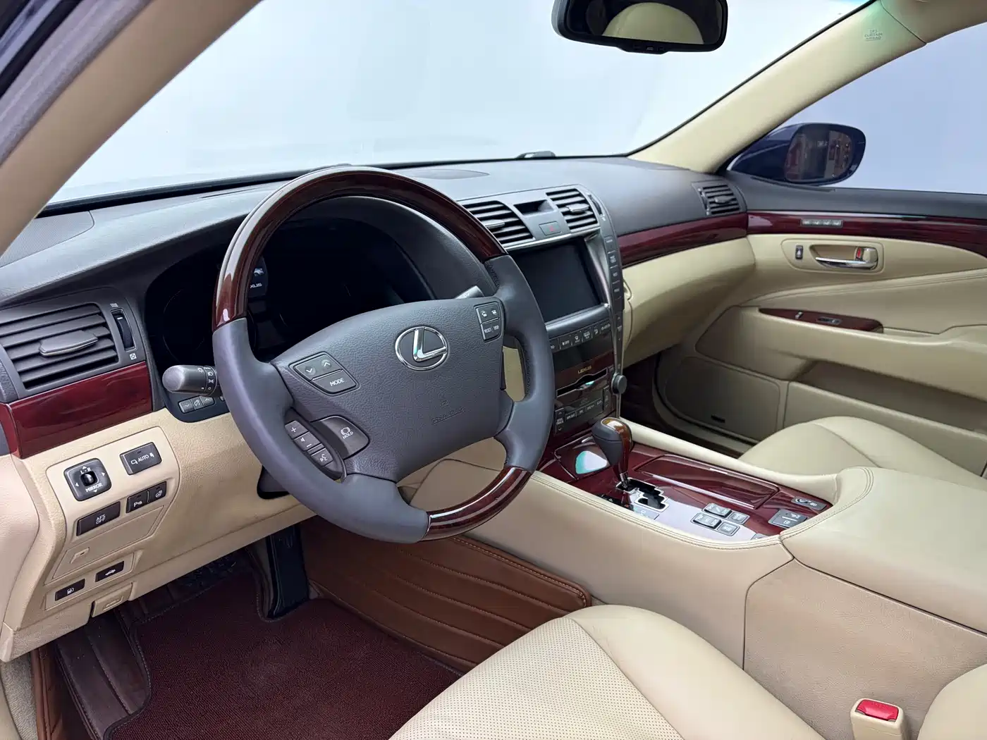 Lexus LS 2006 460L фото 8