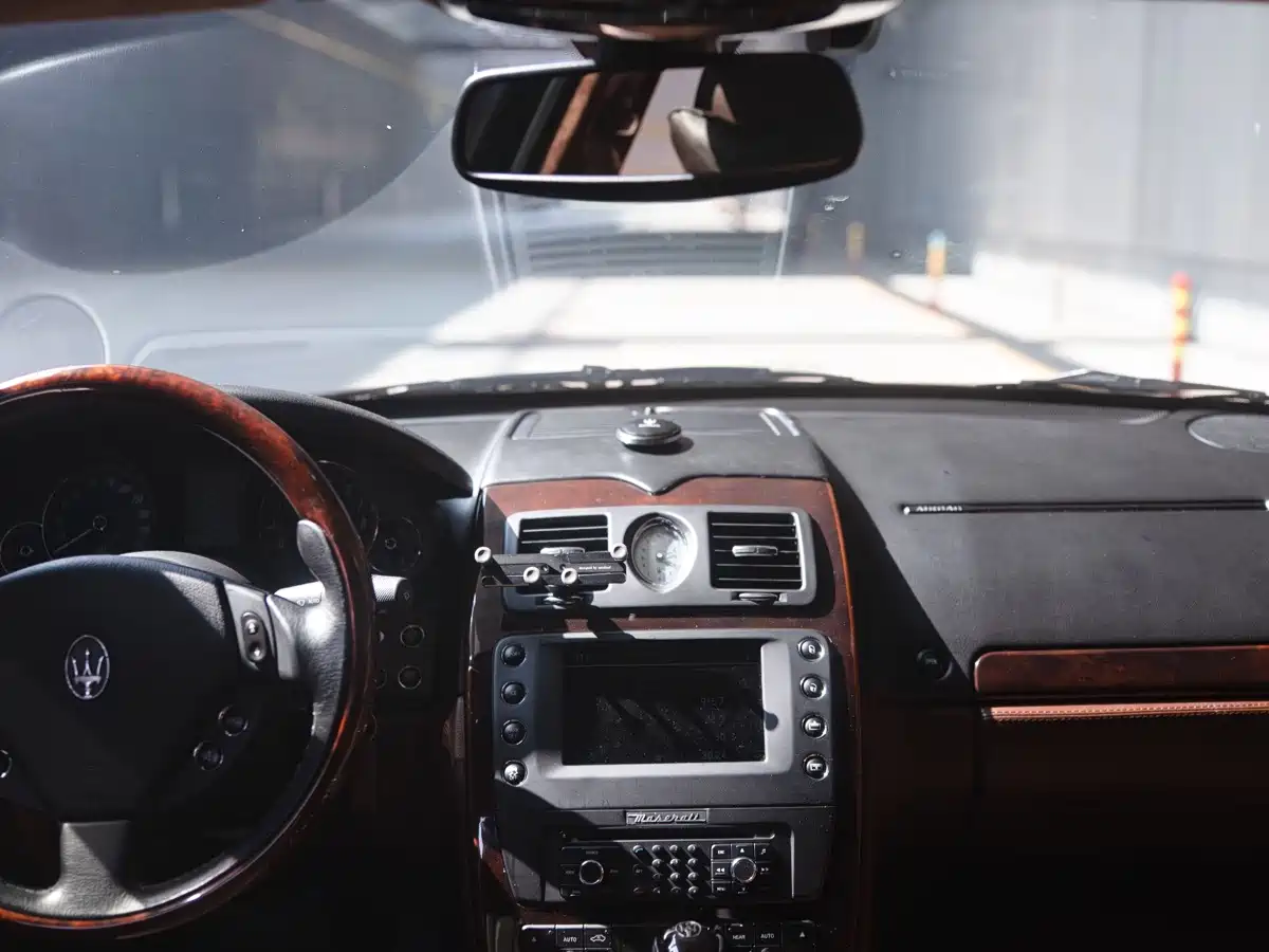 Photo 4 - Maserati Quattroporte