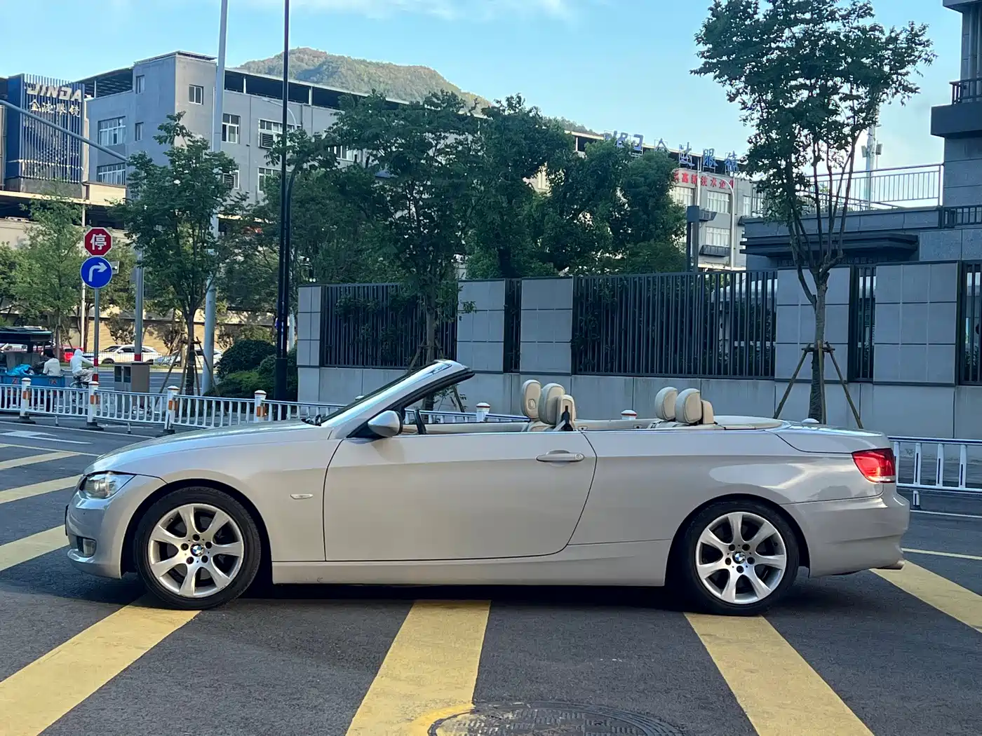 BMW 3 Series (Import) 2009 2009 Model 330i Convertible