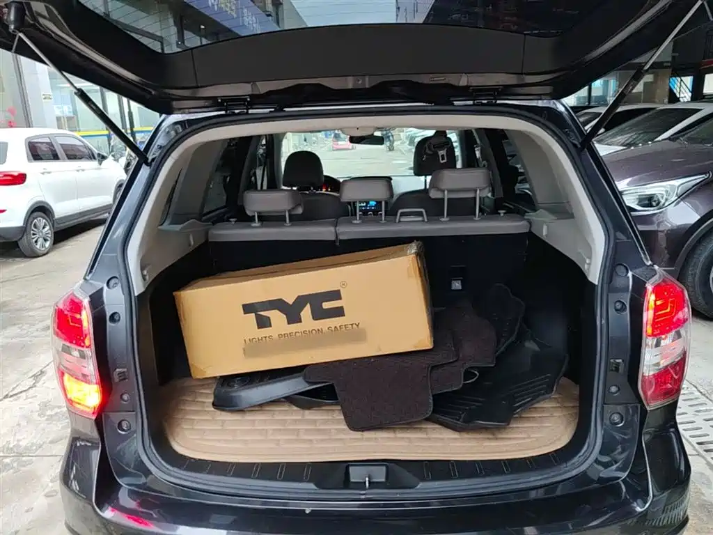 Subaru Forester 2014 2.5i Automatic Elite Edition фото 19