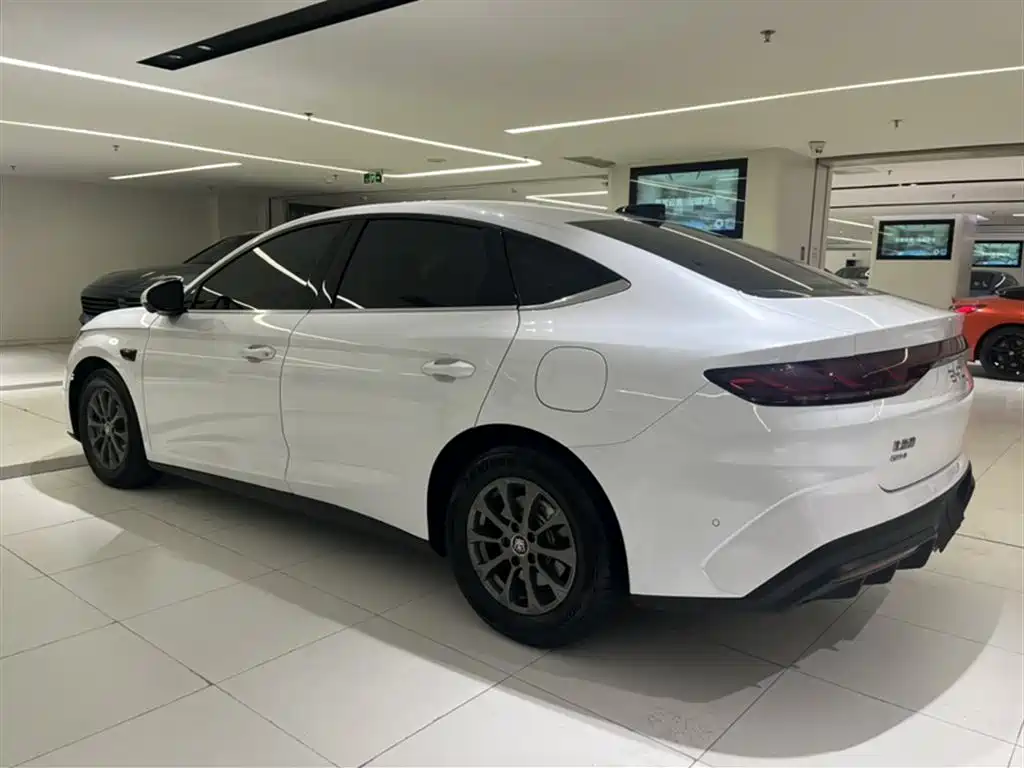 BYD Qin L 2025 DM-i Smart Drive Edition 80KM Leading фото 23