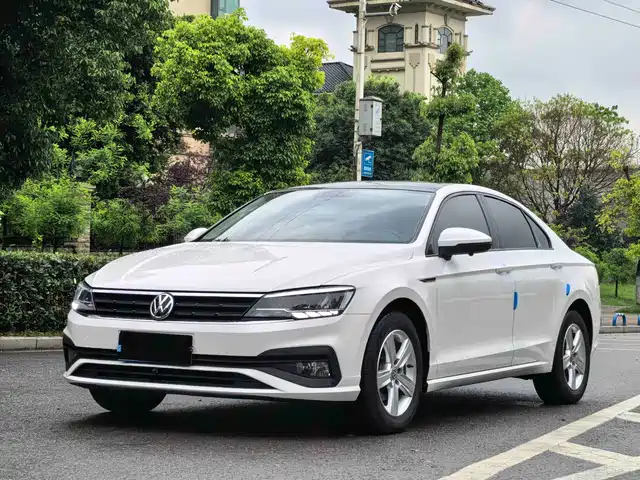 Volkswagen Lamando 2021 230TSI DSG Fashion Edition