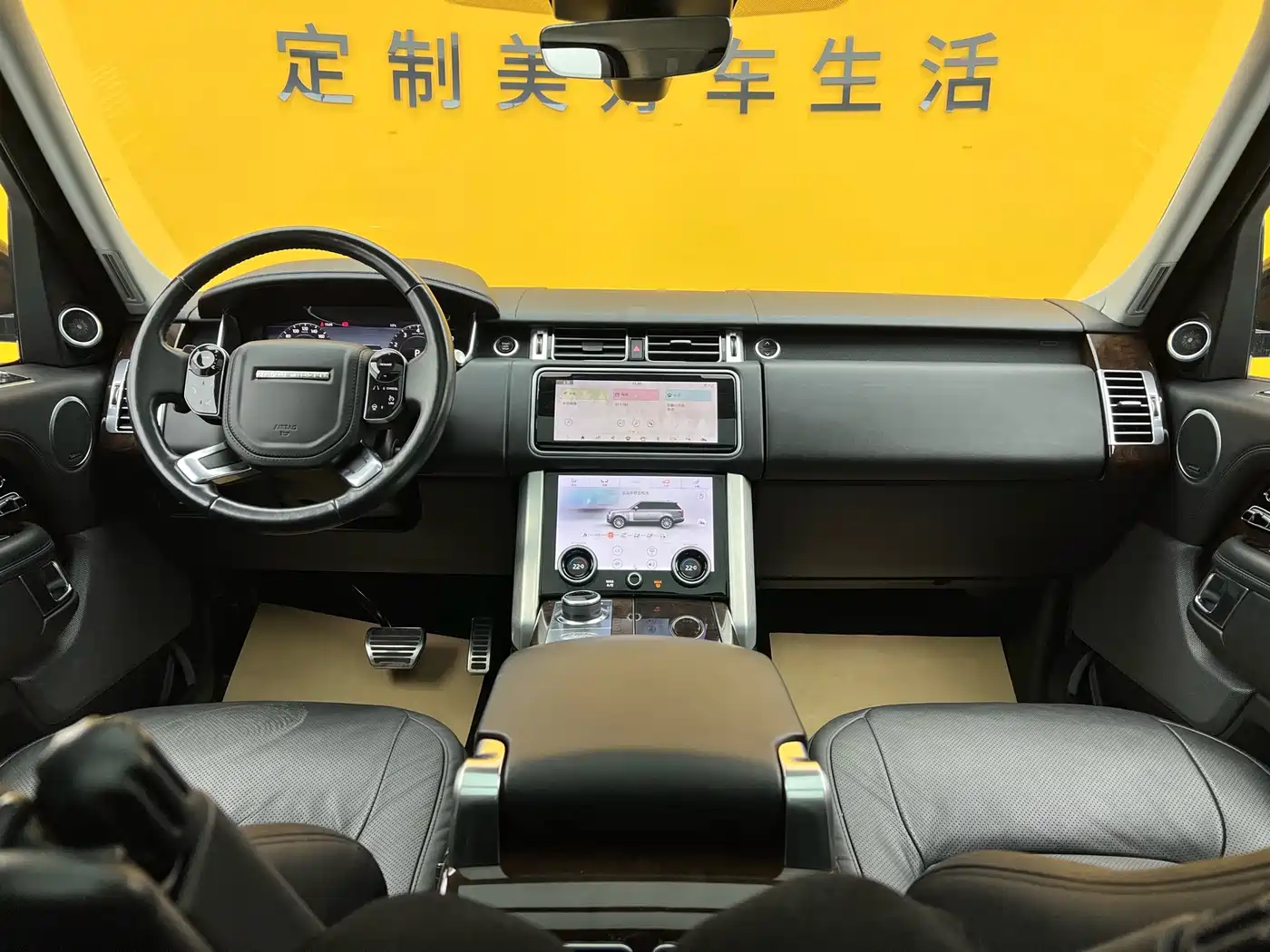 Land Rover Range Rover 2021 3.0 L6 Heritage Edition фото 15