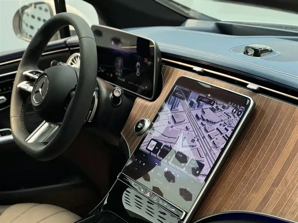 Mercedes-Benz EQE 2025 Model 500 4MATIC Luxury Edition фото 10
