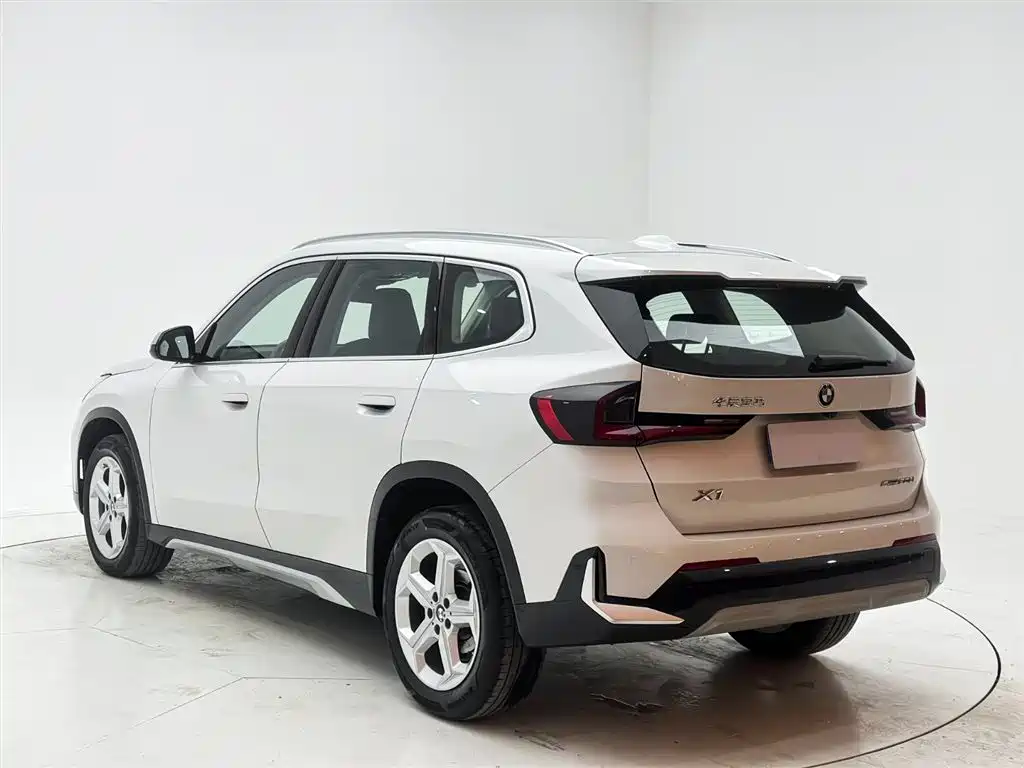 BMW X1 2023 sDrive20Li X Design Package фото 4