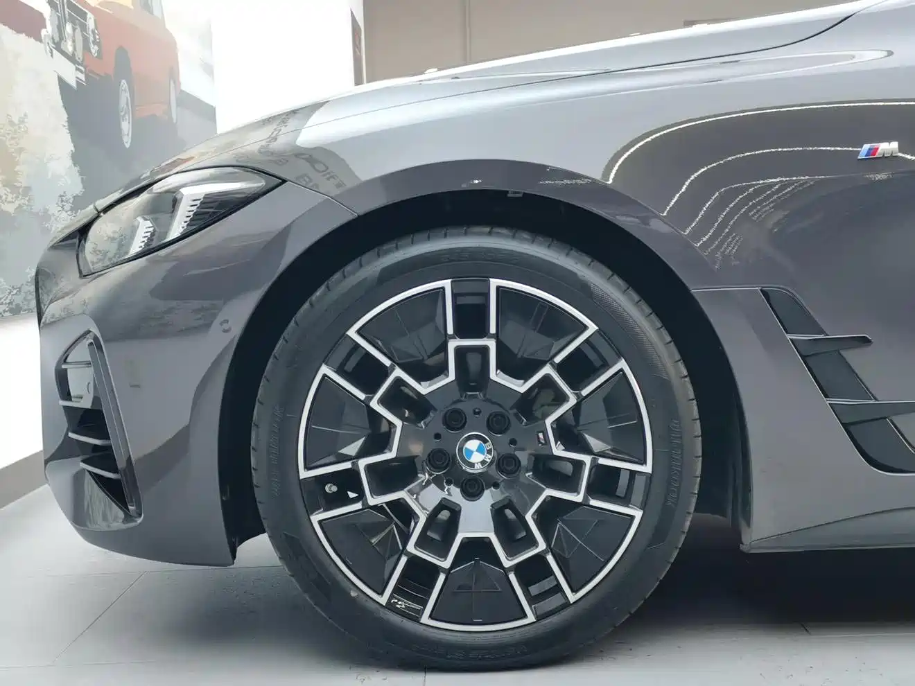BMW 4 Series 2024 430i Gran Coupe M Sport Shadowline Package фото 8