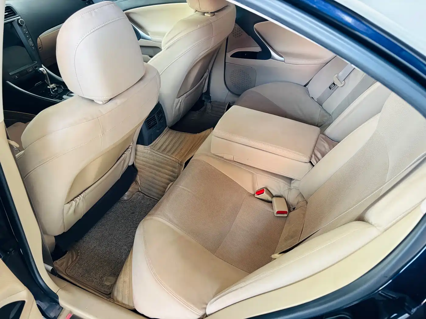 Lexus IS 2011 250 Sport фото 9