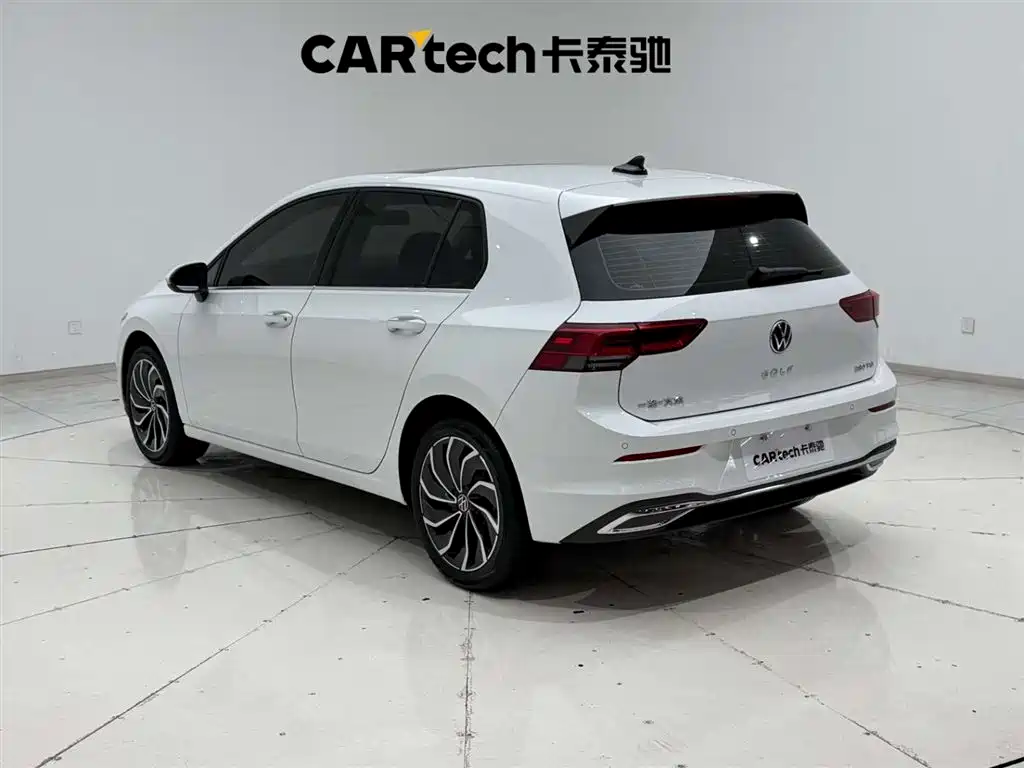 Volkswagen Golf 2023 Facelift 280TSI DSG Pro фото 7