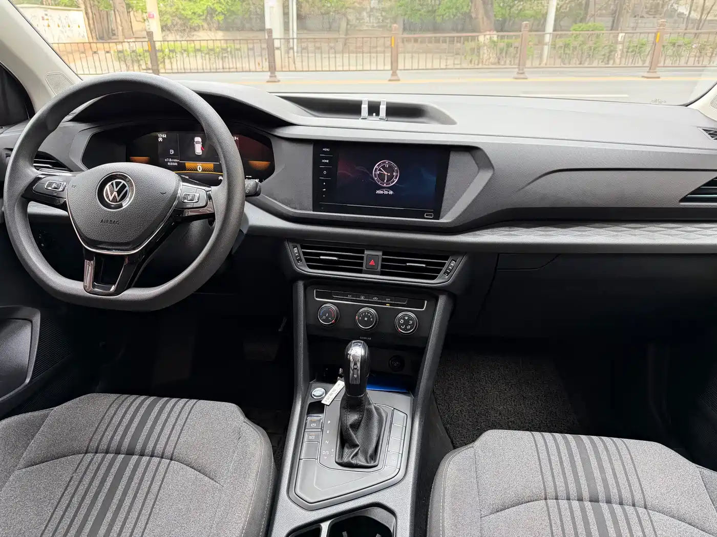 Volkswagen Tharu 2022 280TSI 2WD Trend фото 7