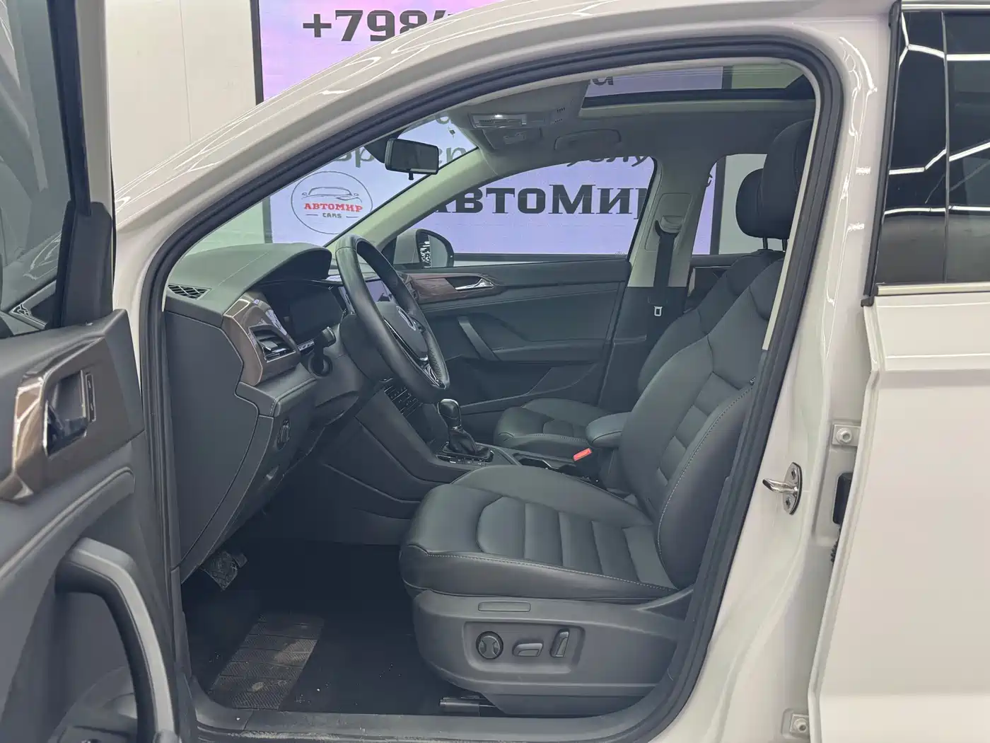 Volkswagen Tharu 2022 280TSI FWD Luxury Edition фото 4