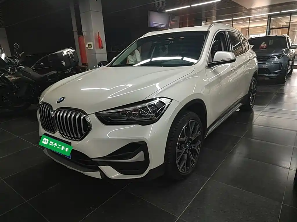 Фото 2 - BMW X1