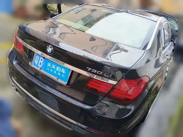 BMW 7 Series 2014 730Li Premium — фото 2