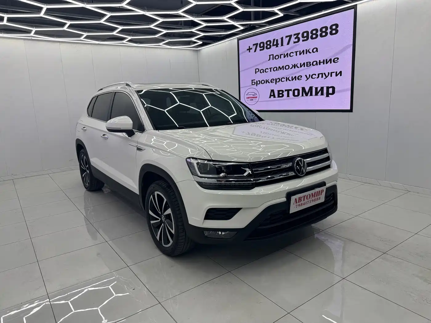 Volkswagen Tharu 2022 280TSI FWD Luxury Edition фото 3