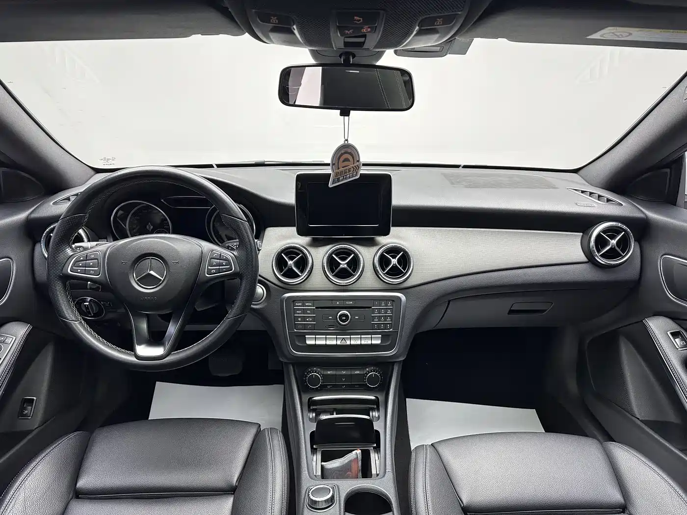 Mercedes-Benz CLA (Import) 2016 Facelift CLA 200 Sport фото 15