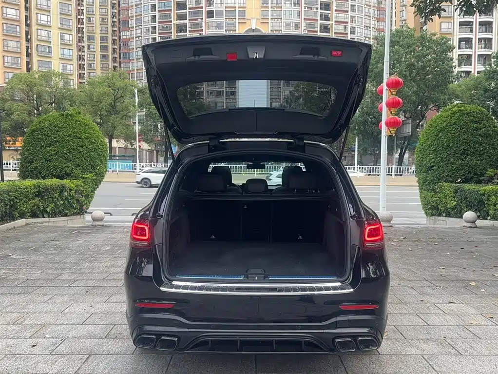 MERCEDES-BENZ GLC