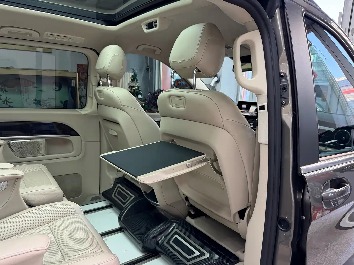 Mercedes-Benz V-Class 2017 Model V 260 Premium Edition фото 43