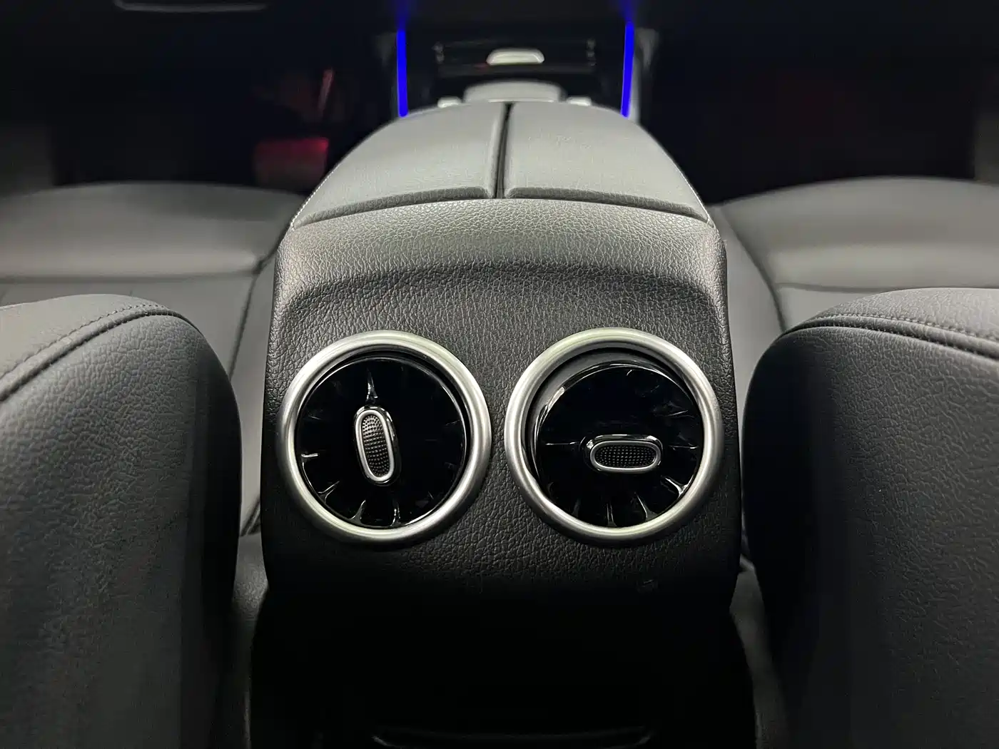 Mercedes-Benz GLB 2023 GLB 220 Dynamic фото 14