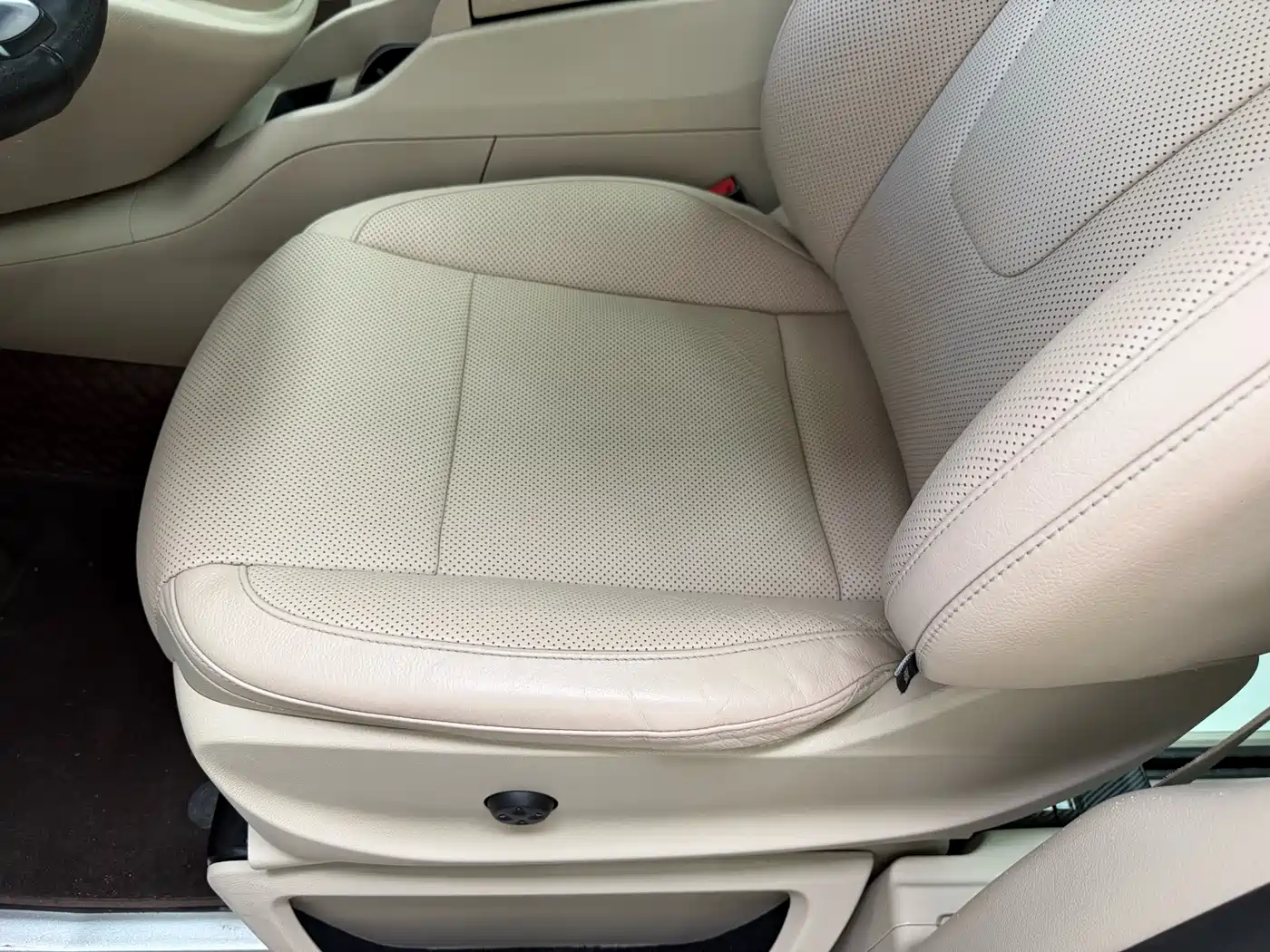 Mercedes-Benz V-Class 2017 Model V 260 Premium Edition фото 13