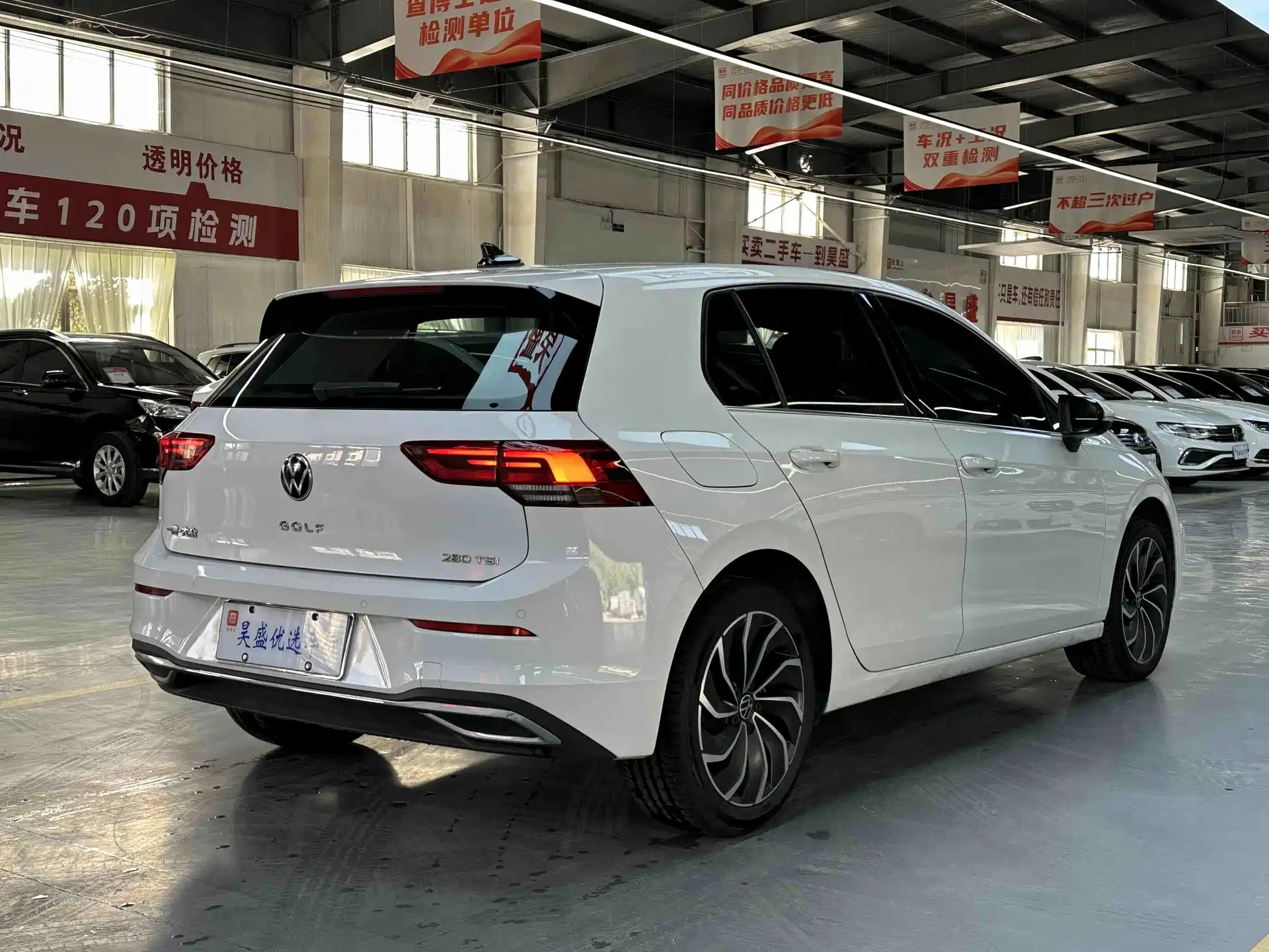 Фото 6 - Volkswagen Golf