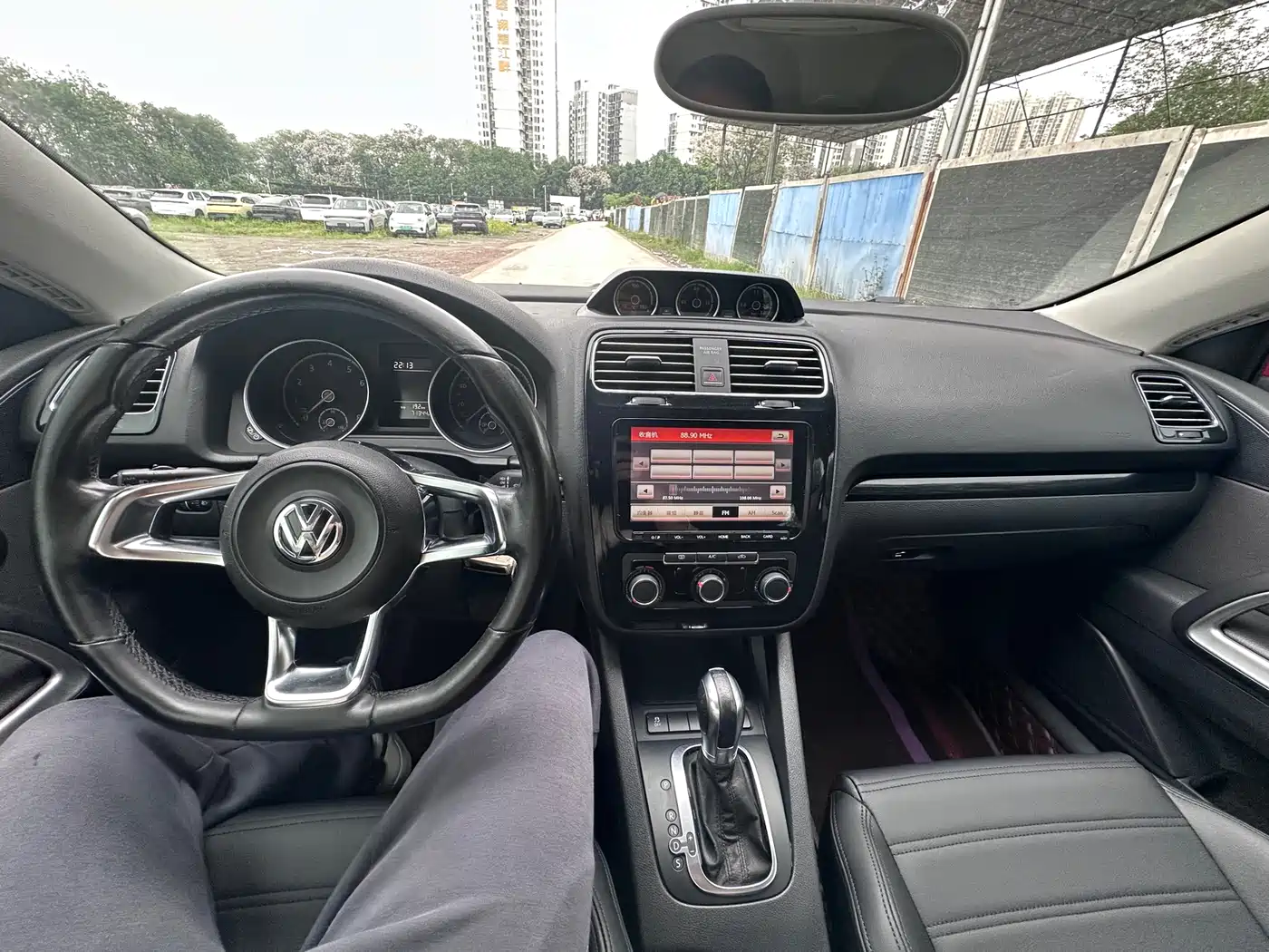 Volkswagen Scirocco 2015 1.4TSI Trend Edition фото 12
