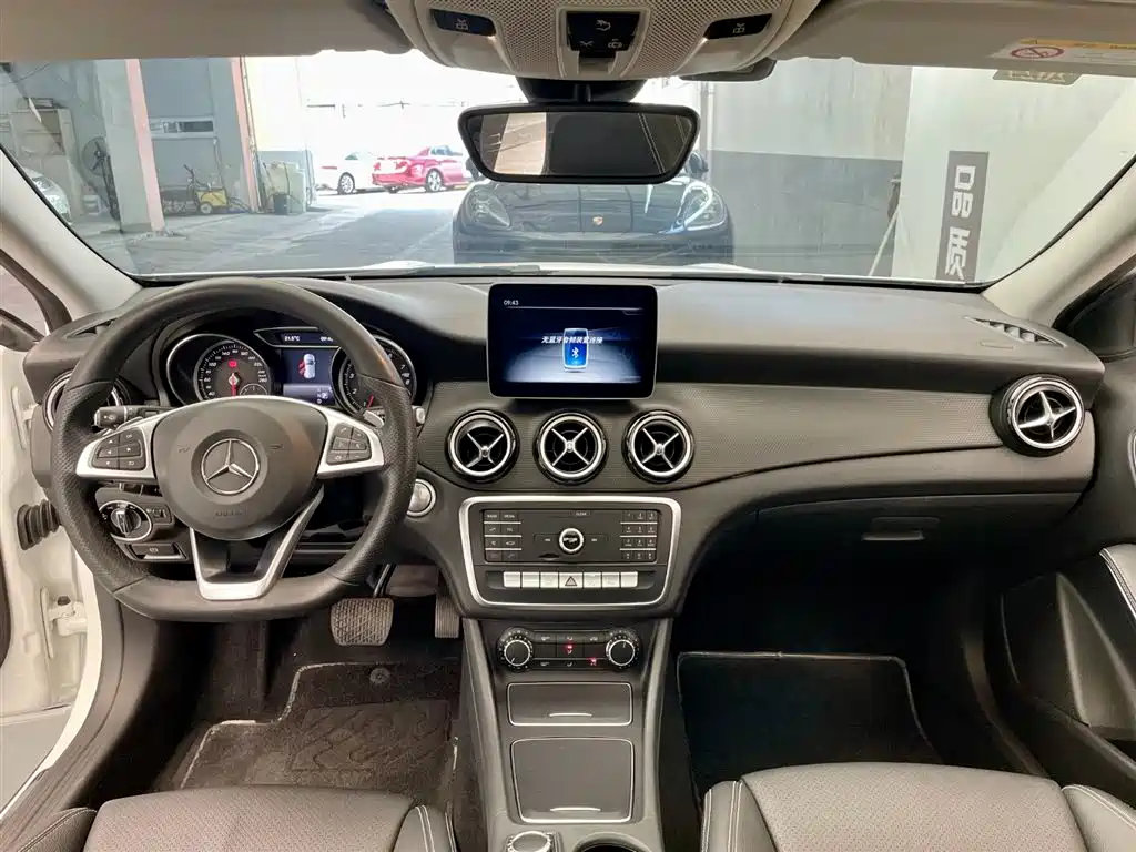 Mercedes-Benz GLA 2019 GLA 200 Dynamic фото 8