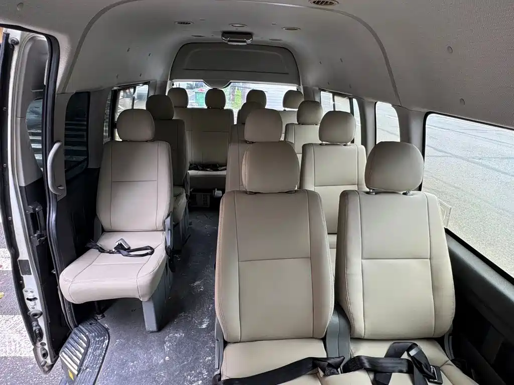 Jiu Long Large MPV 2015 2012 2.4L Petrol Happy Journey 4RB2