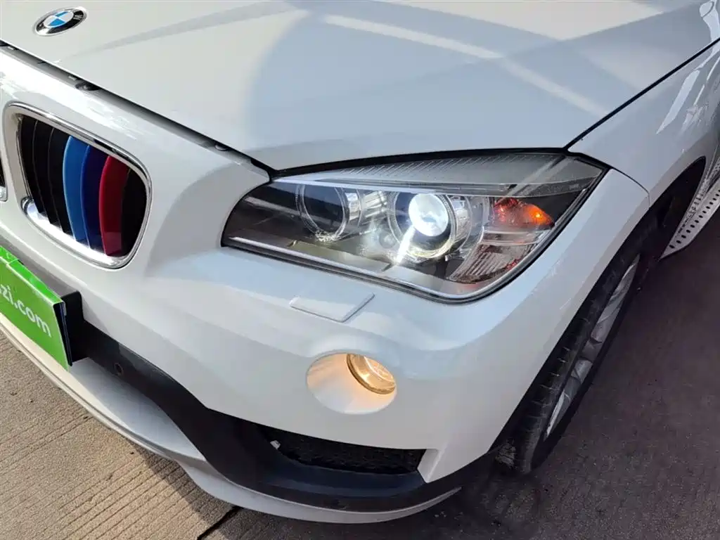 BMW X1 2015 xDrive20i Fashion фото 24