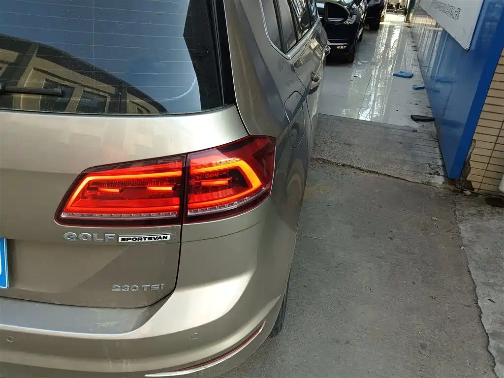 Volkswagen Golf Sportsvan 2018 230TSI Automatic Progressive фото 24