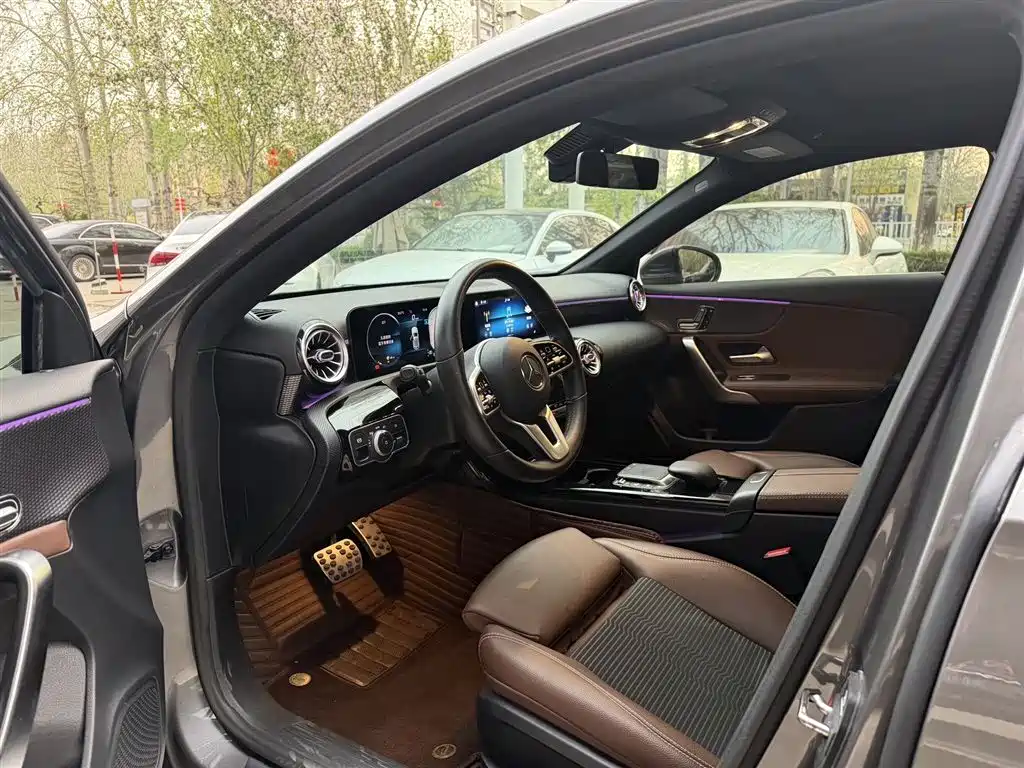 Mercedes-Benz A-Class (Import) 2021 A 200 Dynamic фото 4